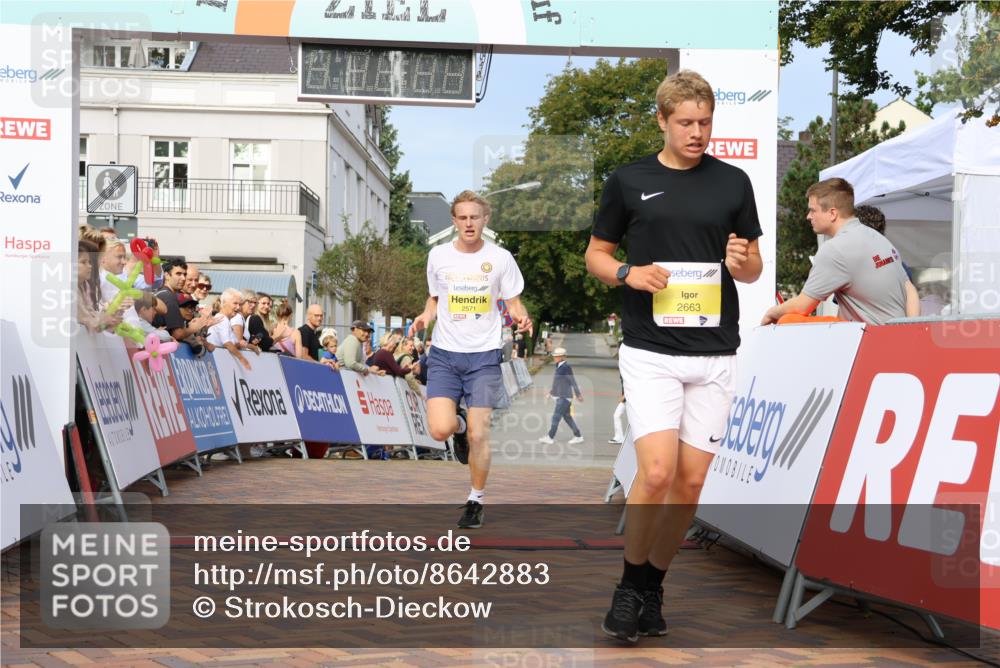 31.08.2025 - 21. Blankeneser Heldenlauf Strokosch-Dieckow http://msf.ph/oto/8642883 31.08.2025 10:13:14 Ziel 2571, 2663 meine-sportfotos.de