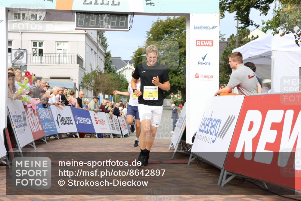 31.08.2025 - 21. Blankeneser Heldenlauf Strokosch-Dieckow http://msf.ph/oto/8642897 31.08.2025 10:13:13 Ziel 2571, 2663 meine-sportfotos.de
