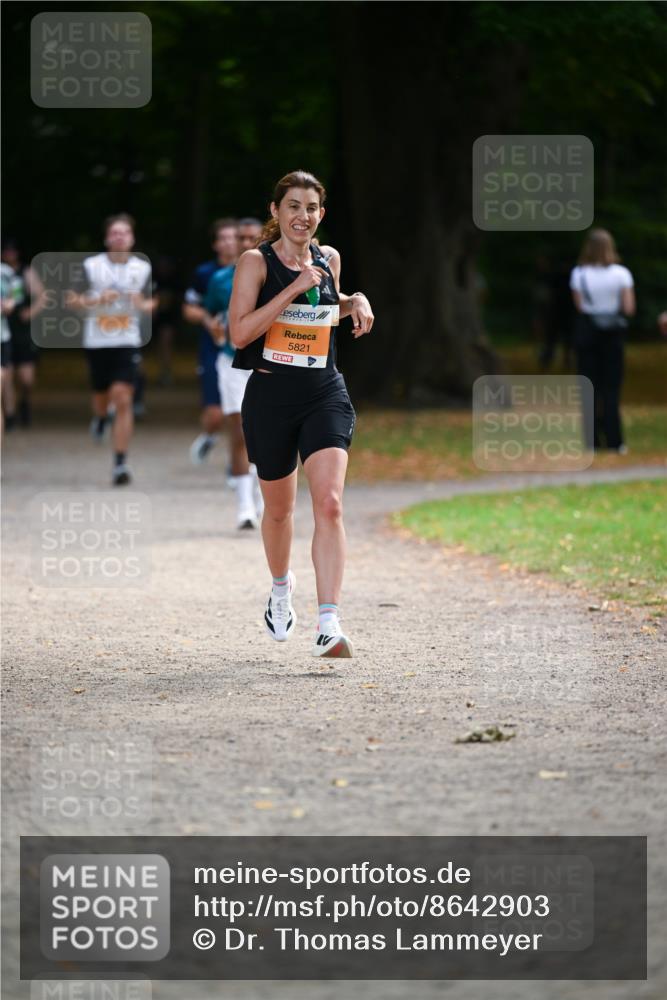 31.08.2025 - 21. Blankeneser Heldenlauf Dr. Thomas Lammeyer http://msf.ph/oto/8642903 31.08.2025 11:08:13 Laufen 5821 meine-sportfotos.de