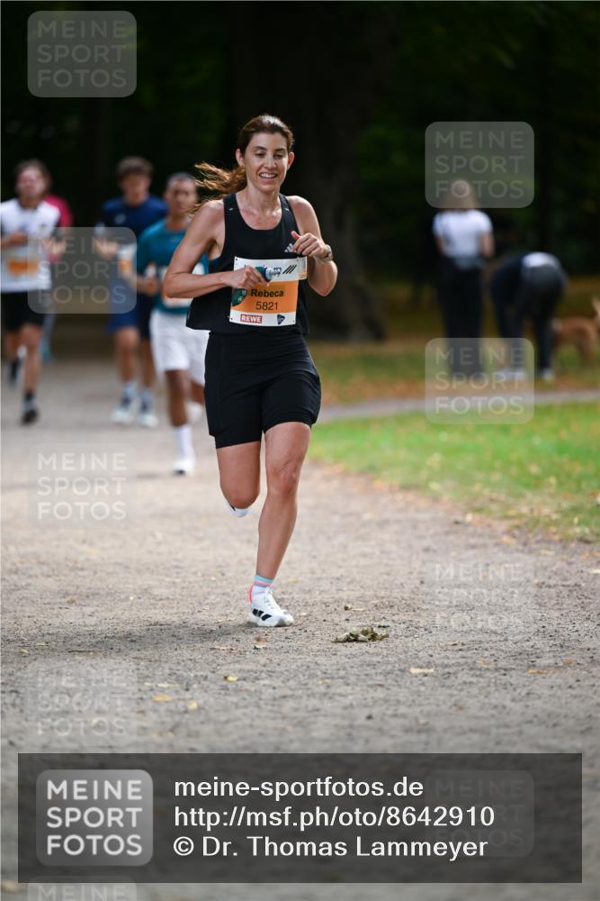 31.08.2025 - 21. Blankeneser Heldenlauf Dr. Thomas Lammeyer http://msf.ph/oto/8642910 31.08.2025 11:08:14 Laufen 5821 meine-sportfotos.de