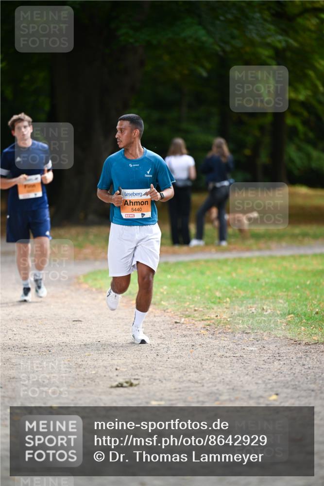 31.08.2025 - 21. Blankeneser Heldenlauf Dr. Thomas Lammeyer http://msf.ph/oto/8642929 31.08.2025 11:08:16 Laufen 5440 meine-sportfotos.de