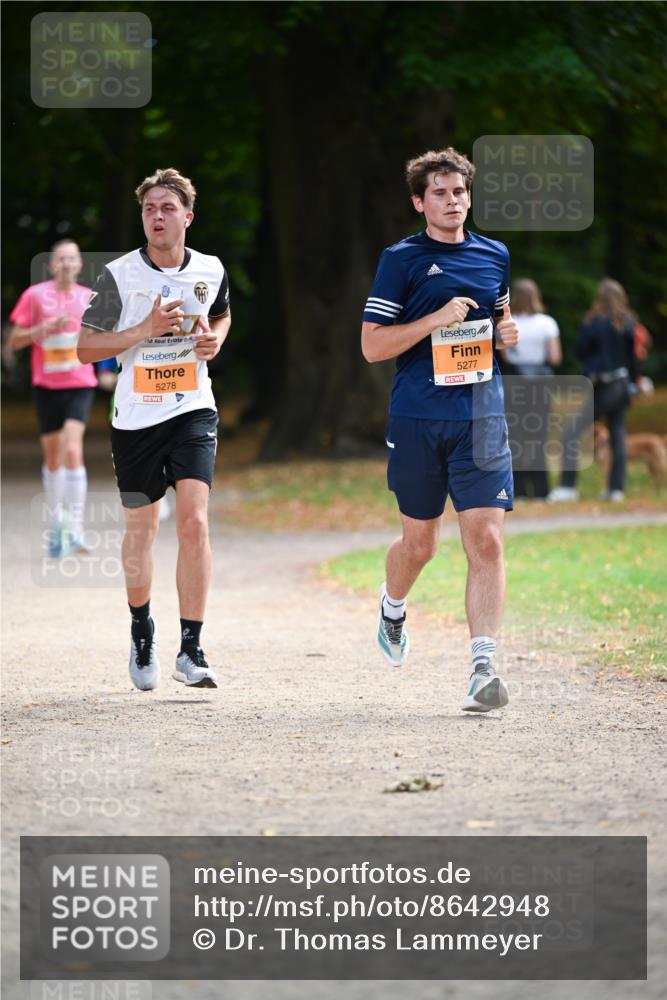 31.08.2025 - 21. Blankeneser Heldenlauf Dr. Thomas Lammeyer http://msf.ph/oto/8642948 31.08.2025 11:08:19 Laufen 5278, 4, 5277 meine-sportfotos.de