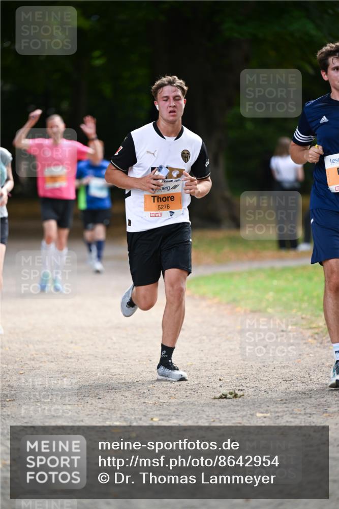 31.08.2025 - 21. Blankeneser Heldenlauf Dr. Thomas Lammeyer http://msf.ph/oto/8642954 31.08.2025 11:08:20 Laufen 5278 meine-sportfotos.de