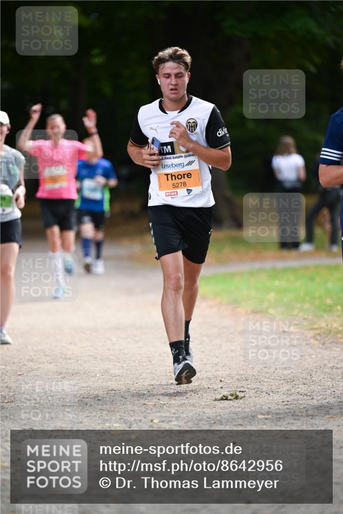 31.08.2025 - 21. Blankeneser Heldenlauf Dr. Thomas Lammeyer http://msf.ph/oto/8642956 31.08.2025 11:08:20 Laufen 5278 meine-sportfotos.de