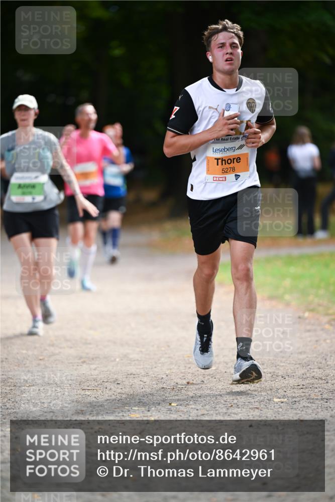 31.08.2025 - 21. Blankeneser Heldenlauf Dr. Thomas Lammeyer http://msf.ph/oto/8642961 31.08.2025 11:08:20 Laufen 5278 meine-sportfotos.de