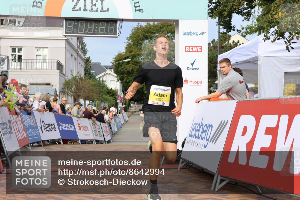 31.08.2025 - 21. Blankeneser Heldenlauf Strokosch-Dieckow http://msf.ph/oto/8642994 31.08.2025 10:13:02 Ziel 2239 meine-sportfotos.de