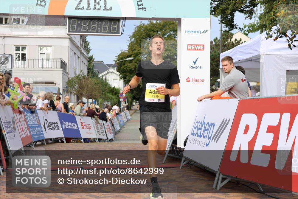 31.08.2025 - 21. Blankeneser Heldenlauf Strokosch-Dieckow http://msf.ph/oto/8642999 31.08.2025 10:13:02 Ziel 2239 meine-sportfotos.de