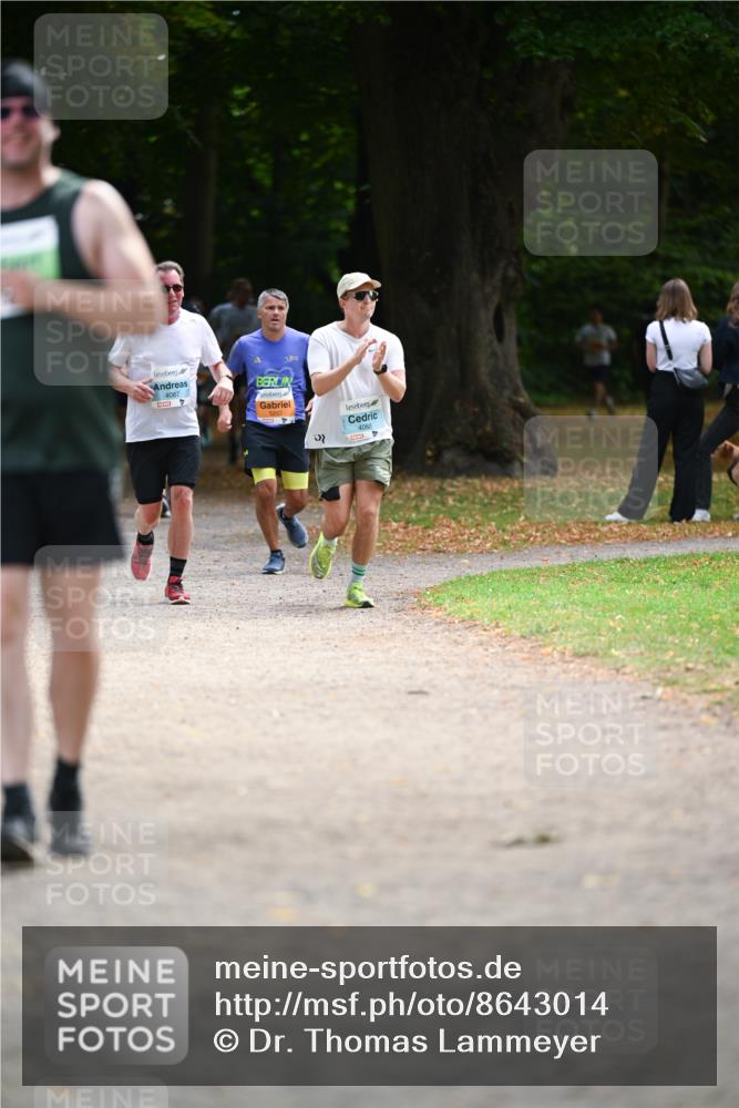 31.08.2025 - 21. Blankeneser Heldenlauf Dr. Thomas Lammeyer http://msf.ph/oto/8643014 31.08.2025 11:08:33 Laufen 4087, 4088 meine-sportfotos.de