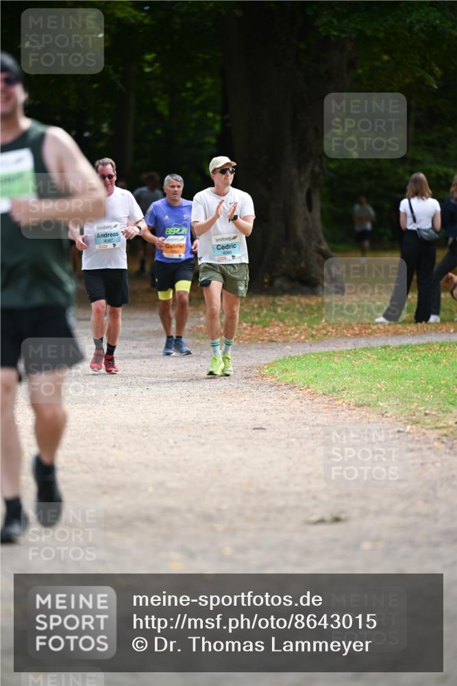 31.08.2025 - 21. Blankeneser Heldenlauf Dr. Thomas Lammeyer http://msf.ph/oto/8643015 31.08.2025 11:08:34 Laufen 4087, 4088 meine-sportfotos.de