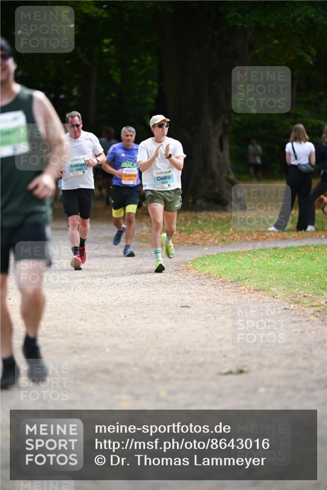 31.08.2025 - 21. Blankeneser Heldenlauf Dr. Thomas Lammeyer http://msf.ph/oto/8643016 31.08.2025 11:08:34 Laufen 4087, 4088 meine-sportfotos.de