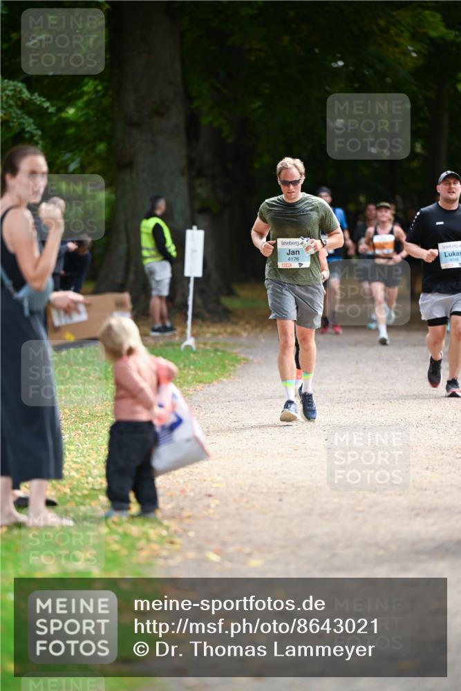 31.08.2025 - 21. Blankeneser Heldenlauf Dr. Thomas Lammeyer http://msf.ph/oto/8643021 31.08.2025 11:08:39 Laufen 4176, 4, 4148 meine-sportfotos.de