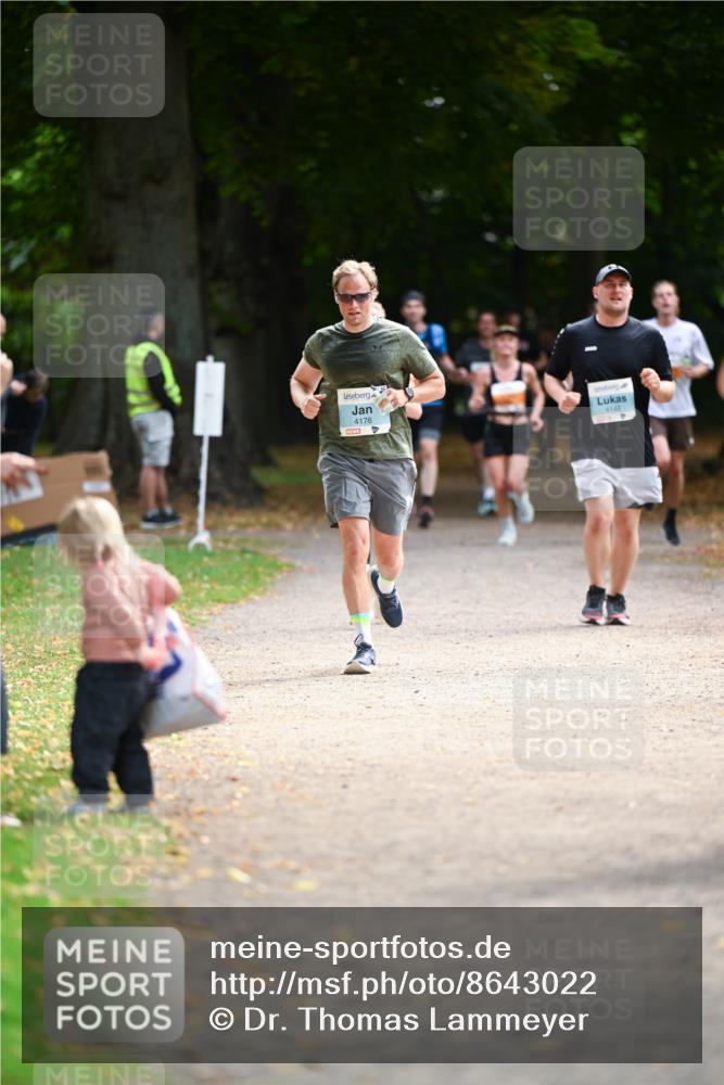 31.08.2025 - 21. Blankeneser Heldenlauf Dr. Thomas Lammeyer http://msf.ph/oto/8643022 31.08.2025 11:08:39 Laufen 4176, 4148 meine-sportfotos.de