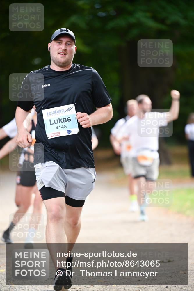 31.08.2025 - 21. Blankeneser Heldenlauf Dr. Thomas Lammeyer http://msf.ph/oto/8643065 31.08.2025 11:08:46 Laufen 4148 meine-sportfotos.de