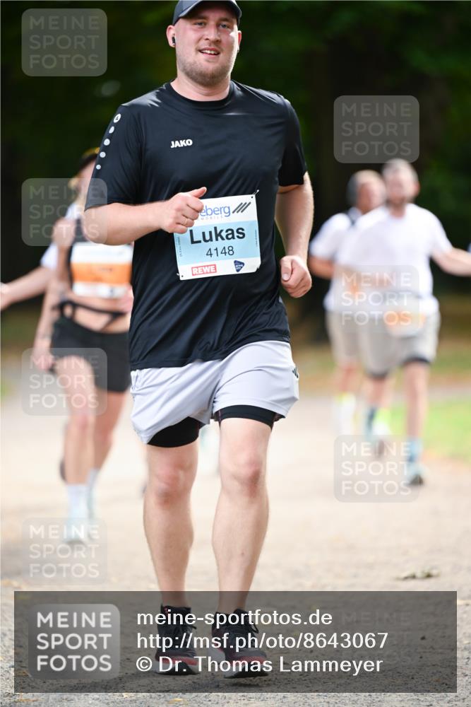31.08.2025 - 21. Blankeneser Heldenlauf Dr. Thomas Lammeyer http://msf.ph/oto/8643067 31.08.2025 11:08:47 Laufen 4148 meine-sportfotos.de