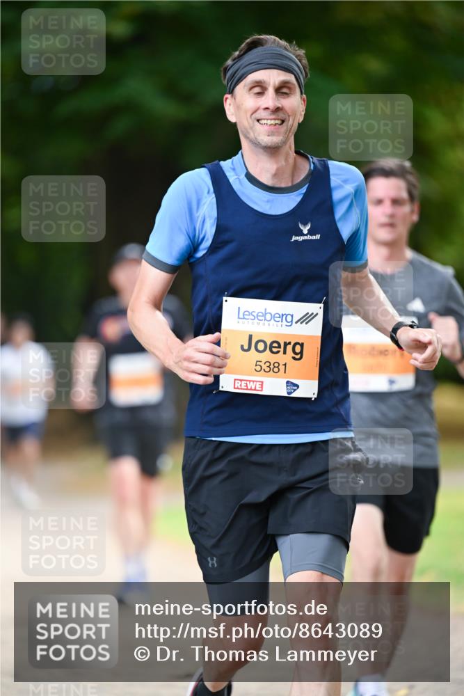 31.08.2025 - 21. Blankeneser Heldenlauf Dr. Thomas Lammeyer http://msf.ph/oto/8643089 31.08.2025 11:08:50 Laufen 8, 5381 meine-sportfotos.de