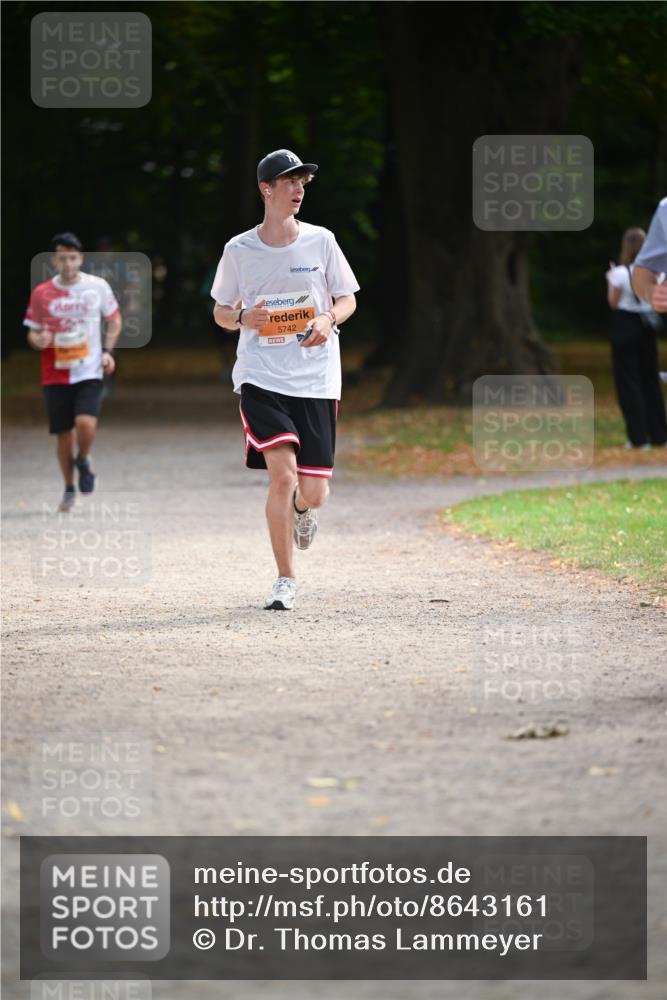 31.08.2025 - 21. Blankeneser Heldenlauf Dr. Thomas Lammeyer http://msf.ph/oto/8643161 31.08.2025 11:09:02 Laufen 5742 meine-sportfotos.de
