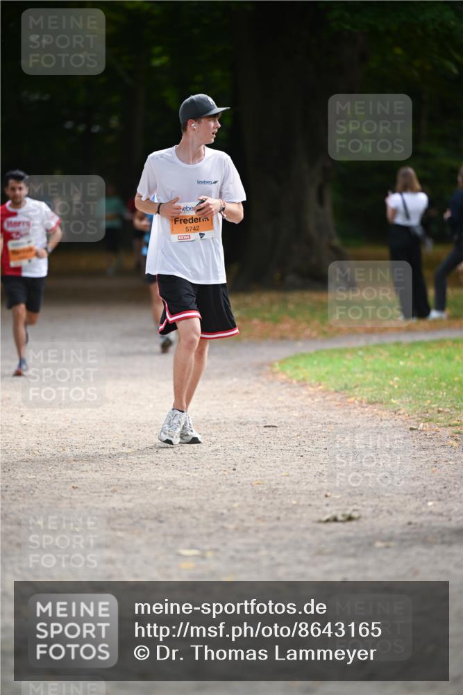 31.08.2025 - 21. Blankeneser Heldenlauf Dr. Thomas Lammeyer http://msf.ph/oto/8643165 31.08.2025 11:09:02 Laufen 5742 meine-sportfotos.de