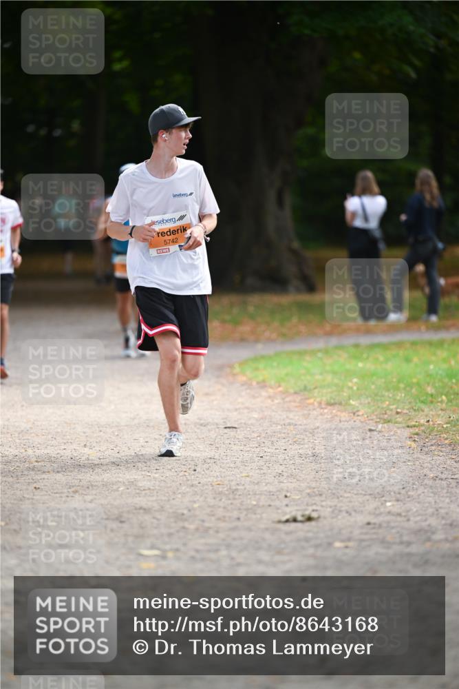 31.08.2025 - 21. Blankeneser Heldenlauf Dr. Thomas Lammeyer http://msf.ph/oto/8643168 31.08.2025 11:09:02 Laufen 5742 meine-sportfotos.de