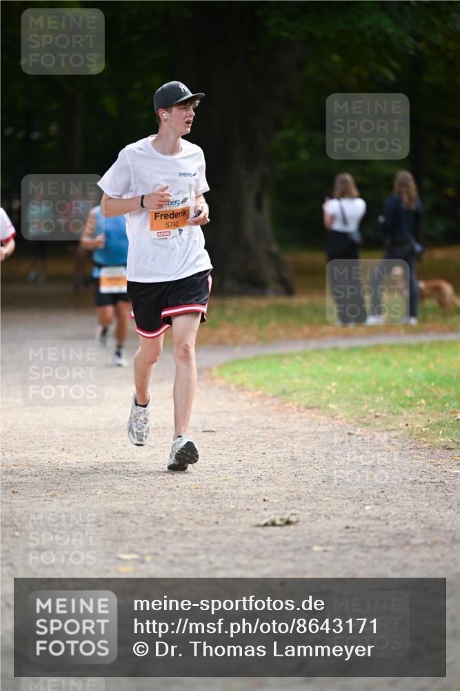 31.08.2025 - 21. Blankeneser Heldenlauf Dr. Thomas Lammeyer http://msf.ph/oto/8643171 31.08.2025 11:09:03 Laufen 5742 meine-sportfotos.de