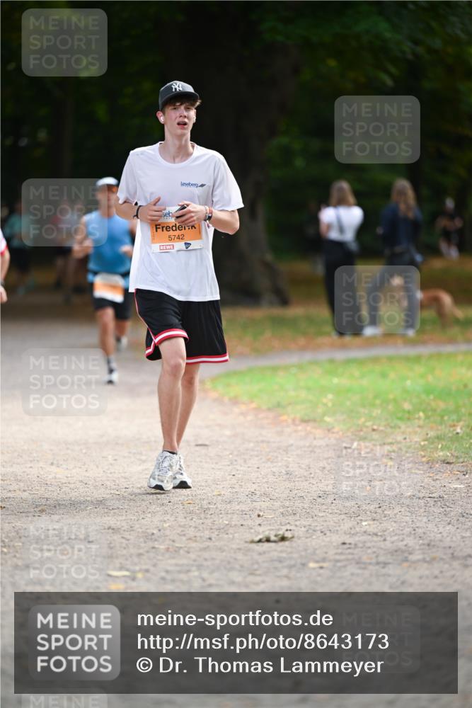 31.08.2025 - 21. Blankeneser Heldenlauf Dr. Thomas Lammeyer http://msf.ph/oto/8643173 31.08.2025 11:09:03 Laufen 5742 meine-sportfotos.de