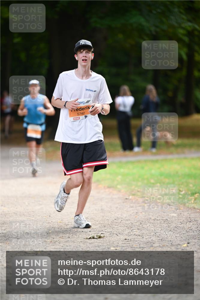 31.08.2025 - 21. Blankeneser Heldenlauf Dr. Thomas Lammeyer http://msf.ph/oto/8643178 31.08.2025 11:09:04 Laufen 5742 meine-sportfotos.de
