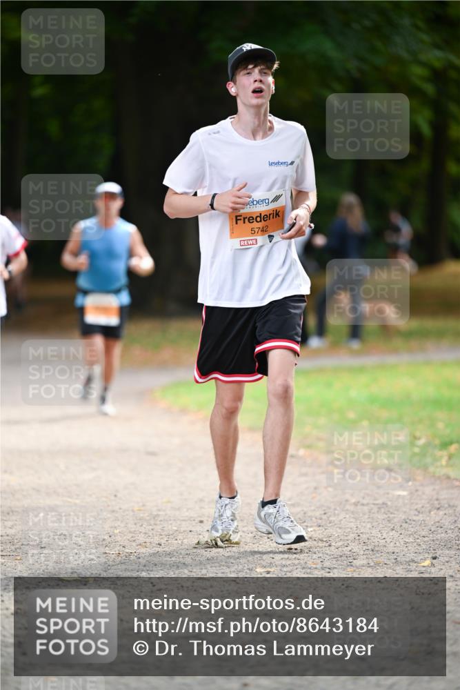 31.08.2025 - 21. Blankeneser Heldenlauf Dr. Thomas Lammeyer http://msf.ph/oto/8643184 31.08.2025 11:09:04 Laufen 5742 meine-sportfotos.de
