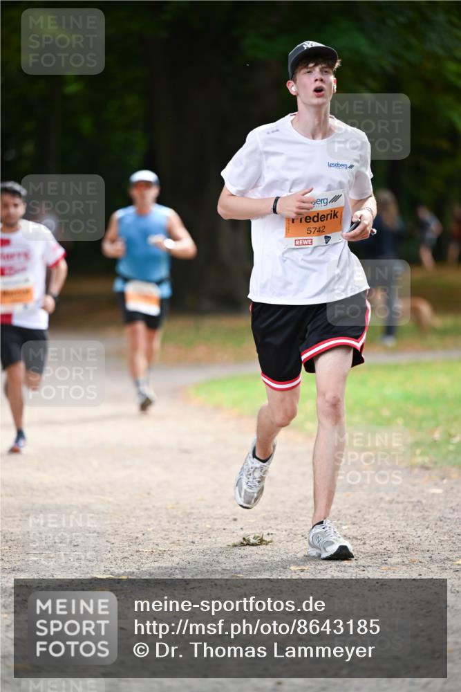 31.08.2025 - 21. Blankeneser Heldenlauf Dr. Thomas Lammeyer http://msf.ph/oto/8643185 31.08.2025 11:09:04 Laufen 5742 meine-sportfotos.de