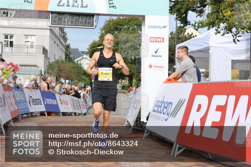 31.08.2025 - 21. Blankeneser Heldenlauf Strokosch-Dieckow http://msf.ph/oto/8643324 31.08.2025 10:12:04 Ziel 2297 meine-sportfotos.de