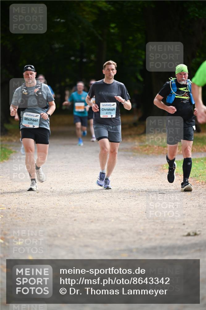 31.08.2025 - 21. Blankeneser Heldenlauf Dr. Thomas Lammeyer http://msf.ph/oto/8643342 31.08.2025 11:09:35 Laufen 4092, 4173, 1 meine-sportfotos.de