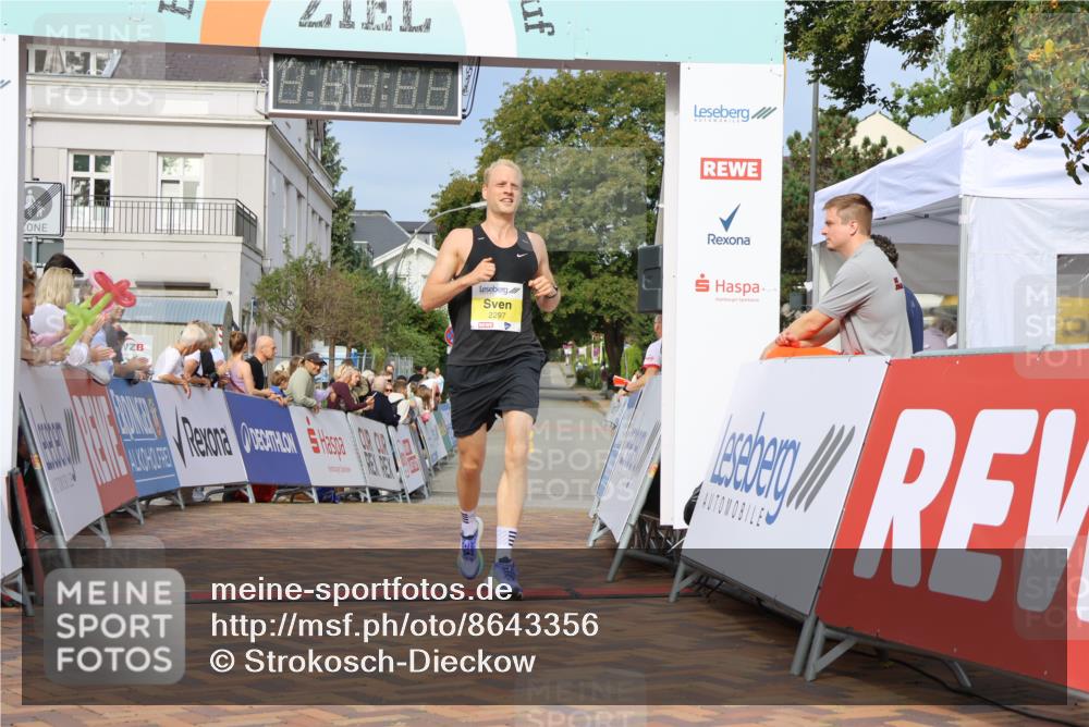 31.08.2025 - 21. Blankeneser Heldenlauf Strokosch-Dieckow http://msf.ph/oto/8643356 31.08.2025 10:12:04 Ziel 2297 meine-sportfotos.de