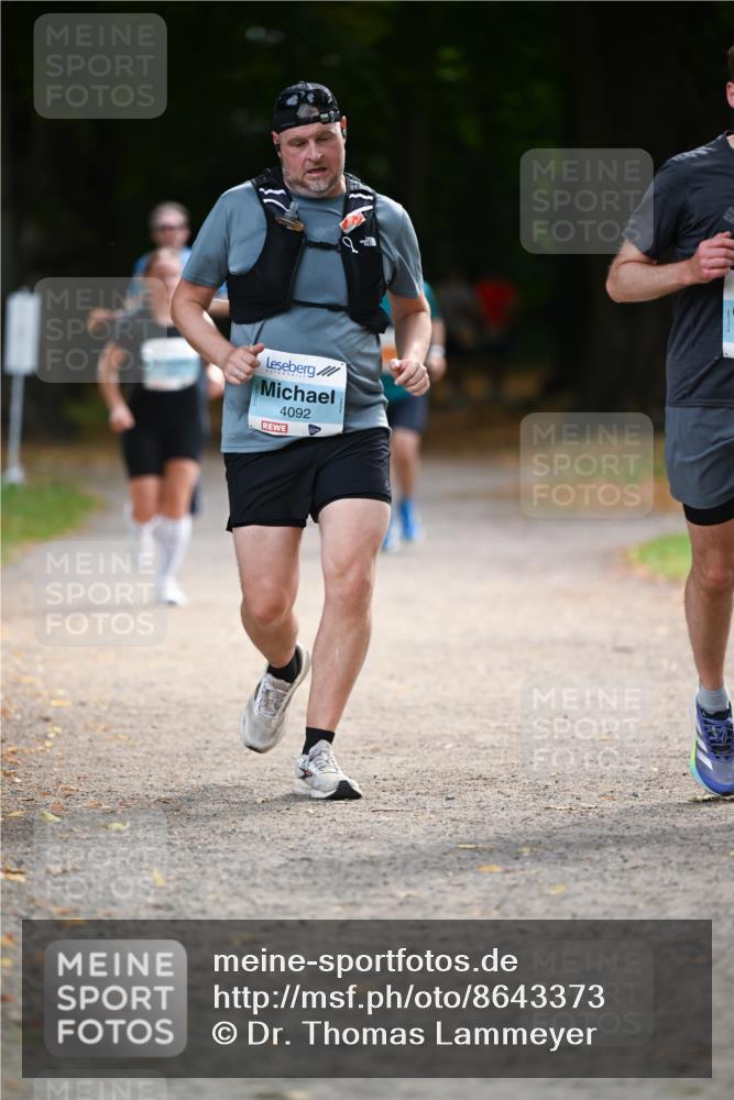 31.08.2025 - 21. Blankeneser Heldenlauf Dr. Thomas Lammeyer http://msf.ph/oto/8643373 31.08.2025 11:09:38 Laufen 17, 4092 meine-sportfotos.de