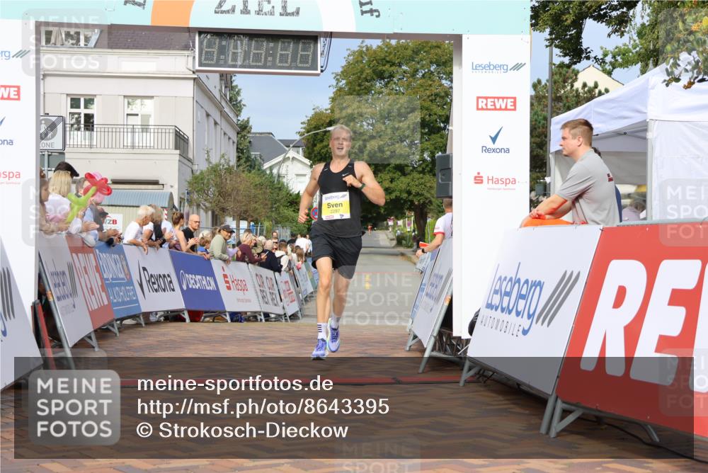 31.08.2025 - 21. Blankeneser Heldenlauf Strokosch-Dieckow http://msf.ph/oto/8643395 31.08.2025 10:12:04 Ziel 2297 meine-sportfotos.de