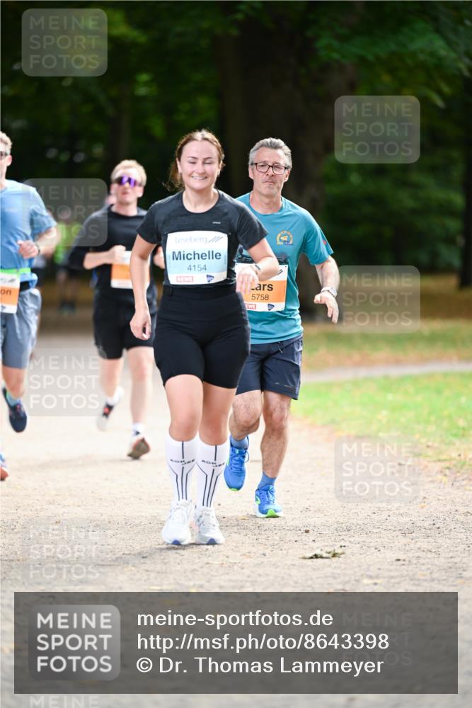 31.08.2025 - 21. Blankeneser Heldenlauf Dr. Thomas Lammeyer http://msf.ph/oto/8643398 31.08.2025 11:09:43 Laufen 4154, 5758 meine-sportfotos.de