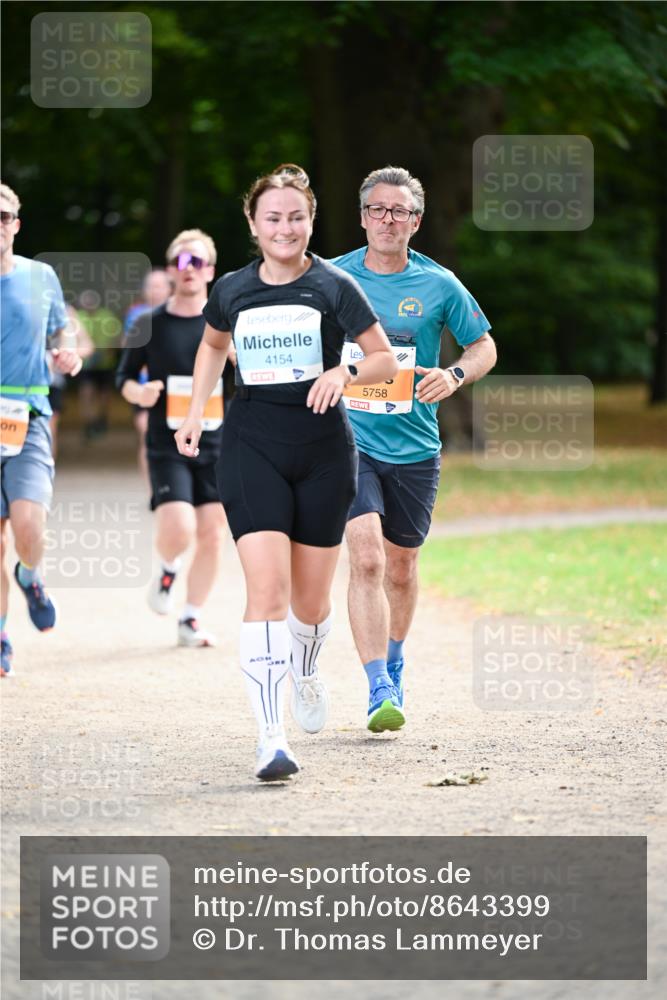 31.08.2025 - 21. Blankeneser Heldenlauf Dr. Thomas Lammeyer http://msf.ph/oto/8643399 31.08.2025 11:09:43 Laufen 4154, 5758 meine-sportfotos.de