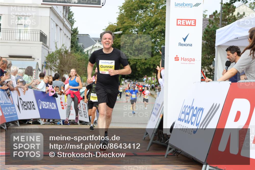 31.08.2025 - 21. Blankeneser Heldenlauf Strokosch-Dieckow http://msf.ph/oto/8643412 31.08.2025 10:24:49 Ziel 2151, 2049, 2733, 2428 meine-sportfotos.de