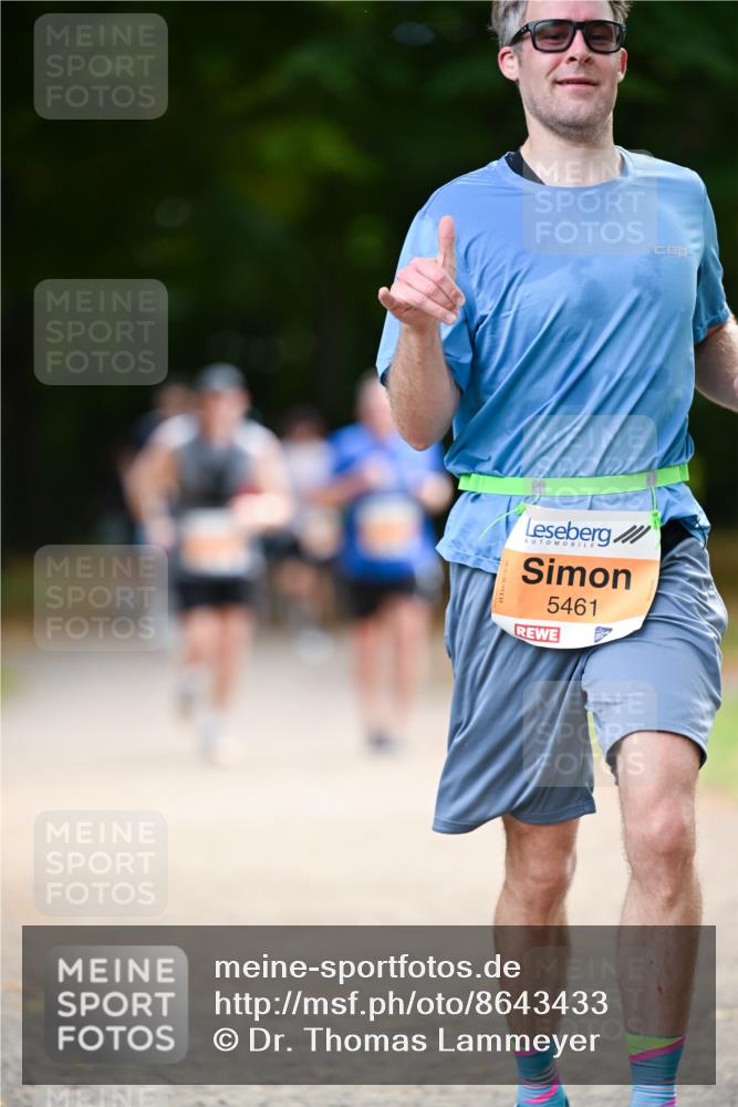 31.08.2025 - 21. Blankeneser Heldenlauf Dr. Thomas Lammeyer http://msf.ph/oto/8643433 31.08.2025 11:09:47 Laufen 5461 meine-sportfotos.de