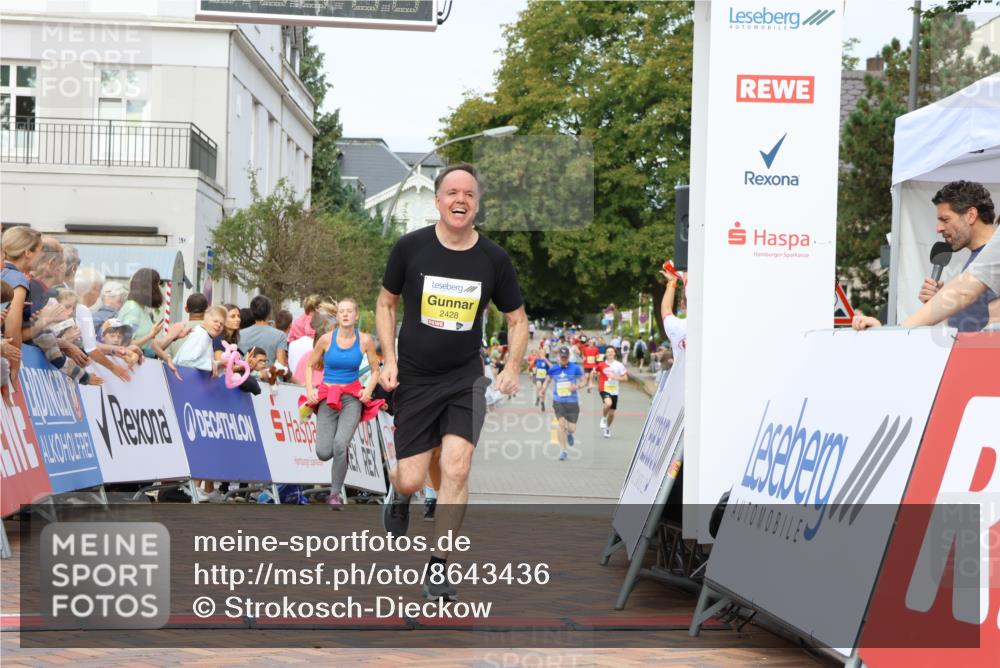 31.08.2025 - 21. Blankeneser Heldenlauf Strokosch-Dieckow http://msf.ph/oto/8643436 31.08.2025 10:24:48 Ziel 2317, 2151, 2049, 2733, 2428 meine-sportfotos.de