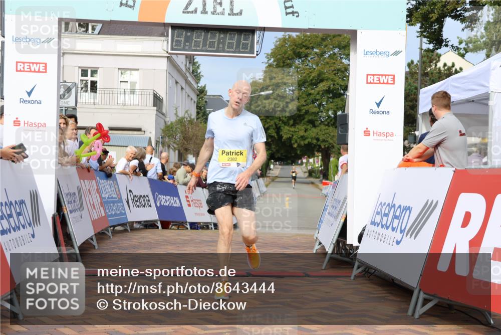 31.08.2025 - 21. Blankeneser Heldenlauf Strokosch-Dieckow http://msf.ph/oto/8643444 31.08.2025 10:11:52 Ziel 2382 meine-sportfotos.de