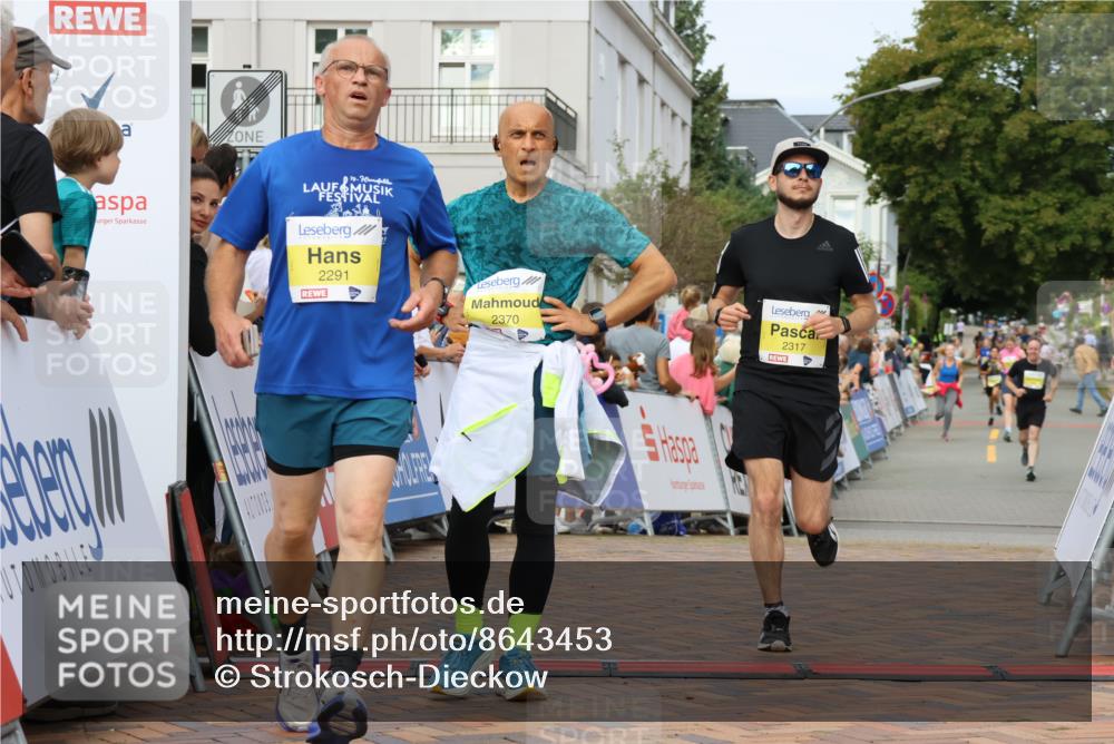 31.08.2025 - 21. Blankeneser Heldenlauf Strokosch-Dieckow http://msf.ph/oto/8643453 31.08.2025 10:24:40 Ziel 2317, 2698, 2716, 2662, 2370, 2291 meine-sportfotos.de