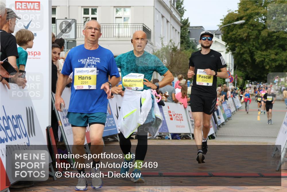 31.08.2025 - 21. Blankeneser Heldenlauf Strokosch-Dieckow http://msf.ph/oto/8643469 31.08.2025 10:24:40 Ziel 2317, 2698, 2716, 2662, 2370, 2291 meine-sportfotos.de