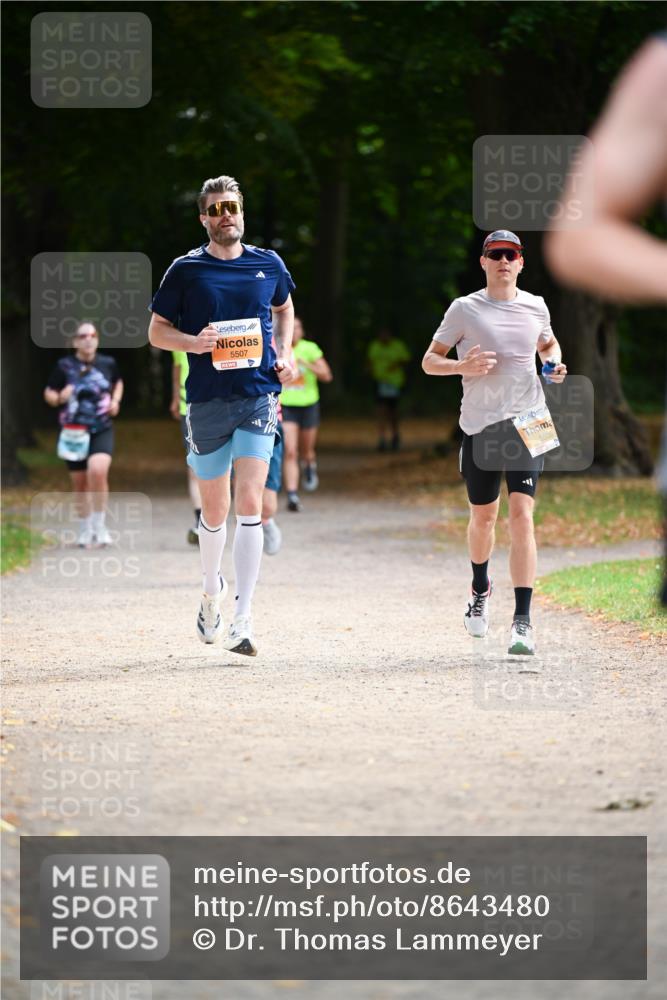 31.08.2025 - 21. Blankeneser Heldenlauf Dr. Thomas Lammeyer http://msf.ph/oto/8643480 31.08.2025 11:09:53 Laufen 5507, 5506 meine-sportfotos.de