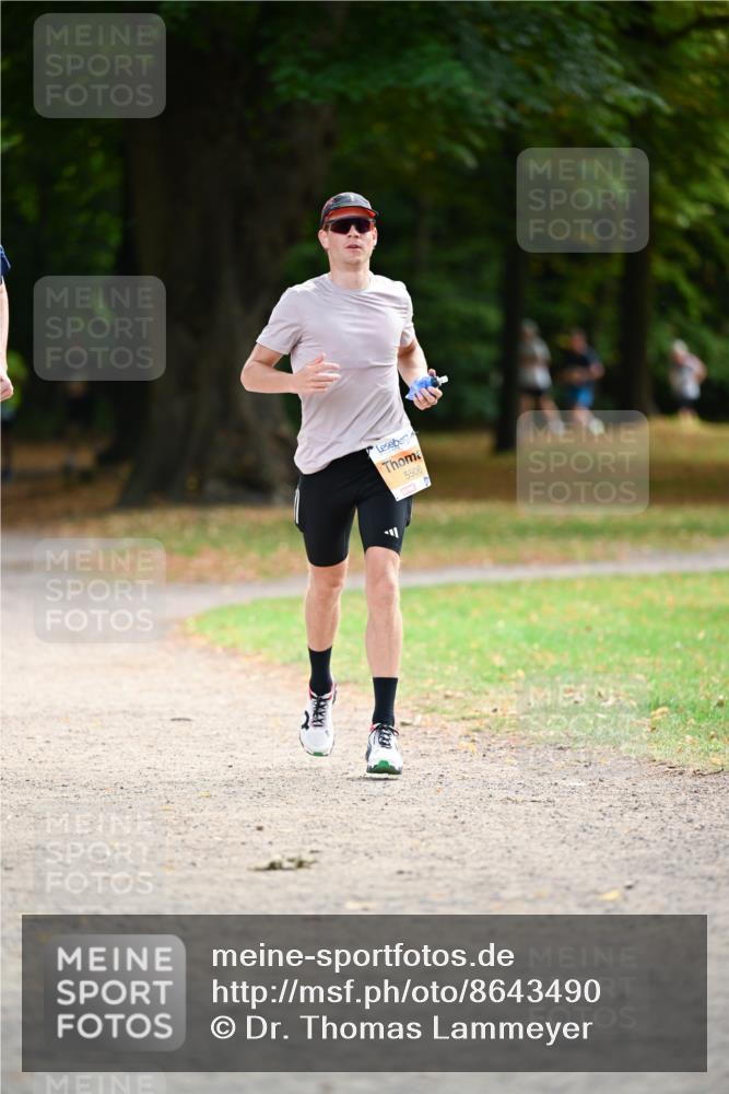 31.08.2025 - 21. Blankeneser Heldenlauf Dr. Thomas Lammeyer http://msf.ph/oto/8643490 31.08.2025 11:09:55 Laufen 5506 meine-sportfotos.de