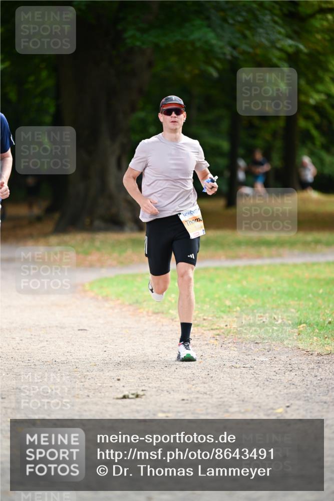 31.08.2025 - 21. Blankeneser Heldenlauf Dr. Thomas Lammeyer http://msf.ph/oto/8643491 31.08.2025 11:09:55 Laufen 5506 meine-sportfotos.de