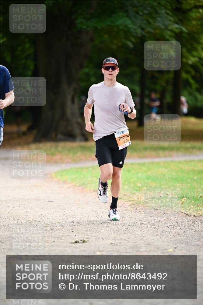 31.08.2025 - 21. Blankeneser Heldenlauf Dr. Thomas Lammeyer http://msf.ph/oto/8643492 31.08.2025 11:09:55 Laufen 5506 meine-sportfotos.de