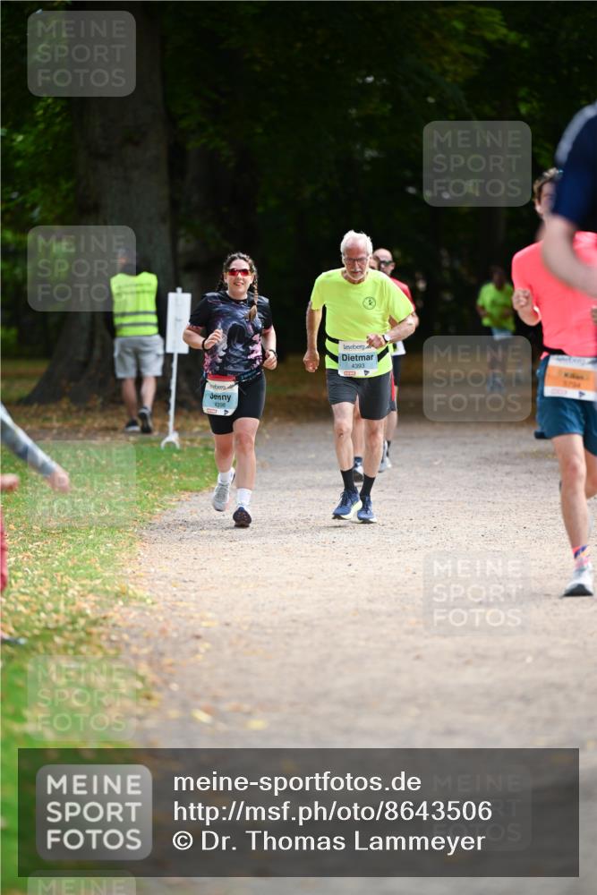 31.08.2025 - 21. Blankeneser Heldenlauf Dr. Thomas Lammeyer http://msf.ph/oto/8643506 31.08.2025 11:09:57 Laufen 4398, 4393, 5794 meine-sportfotos.de