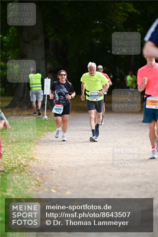 31.08.2025 - 21. Blankeneser Heldenlauf Dr. Thomas Lammeyer http://msf.ph/oto/8643507 31.08.2025 11:09:57 Laufen 4398, 4393, 5794 meine-sportfotos.de