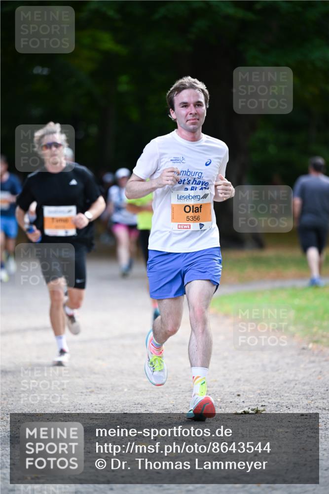 31.08.2025 - 21. Blankeneser Heldenlauf Dr. Thomas Lammeyer http://msf.ph/oto/8643544 31.08.2025 11:10:14 Laufen 5356 meine-sportfotos.de