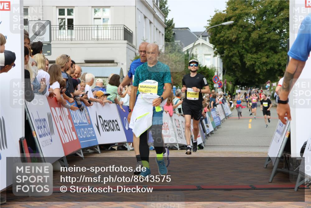 31.08.2025 - 21. Blankeneser Heldenlauf Strokosch-Dieckow http://msf.ph/oto/8643575 31.08.2025 10:24:38 Ziel 2317, 2698, 2325, 2587, 2716, 2662, 2370, 2291 meine-sportfotos.de