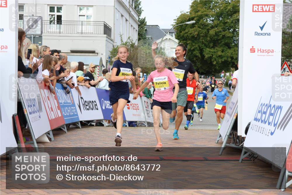 31.08.2025 - 21. Blankeneser Heldenlauf Strokosch-Dieckow http://msf.ph/oto/8643772 31.08.2025 10:24:31 Ziel 2698, 2386, 2325, 2587, 2523, 2662 meine-sportfotos.de