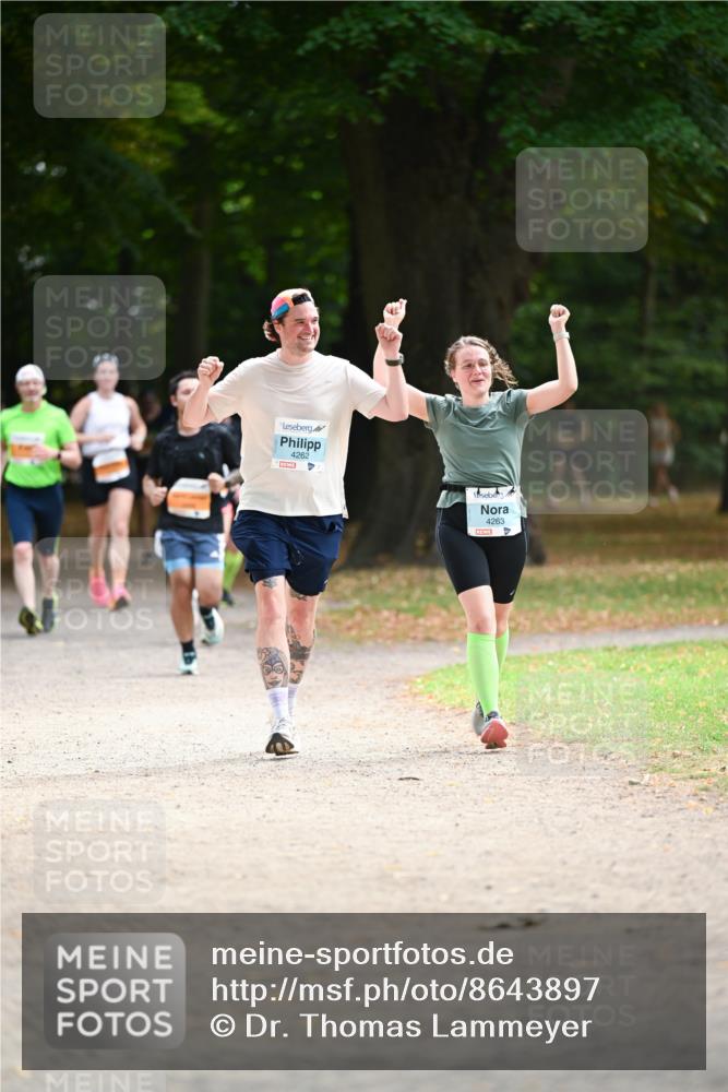31.08.2025 - 21. Blankeneser Heldenlauf Dr. Thomas Lammeyer http://msf.ph/oto/8643897 31.08.2025 11:11:23 Laufen 4262, 4263, 4 meine-sportfotos.de